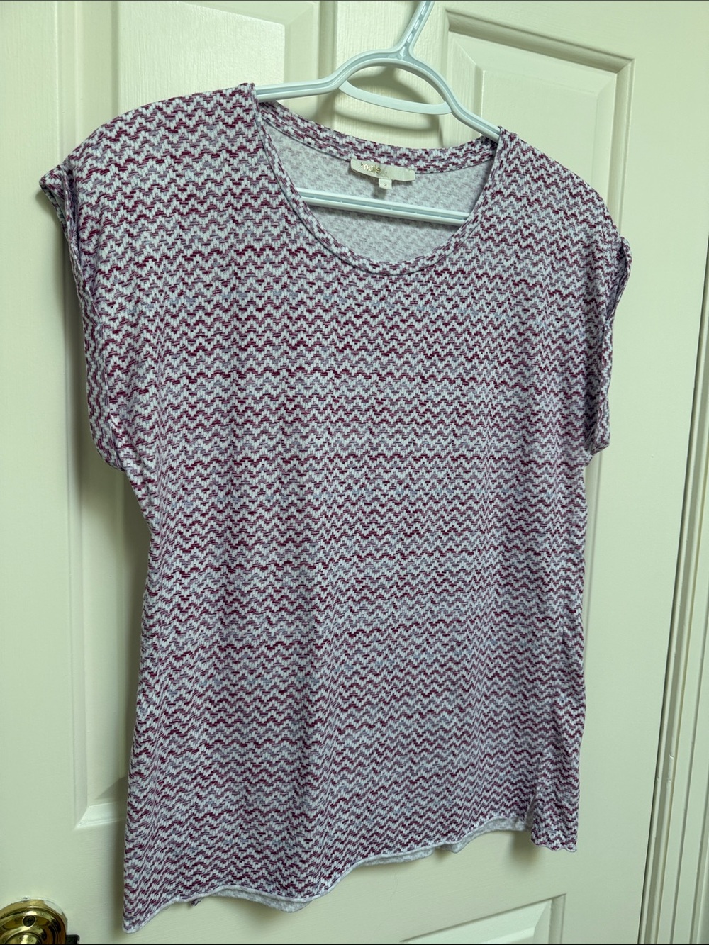 Maje sz 2 (US M) wavy short sleeved top with cuffs - pinky red - 100% cotton